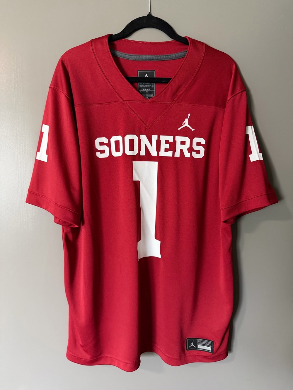 Like New XL OU Sooners Jordan Jersey